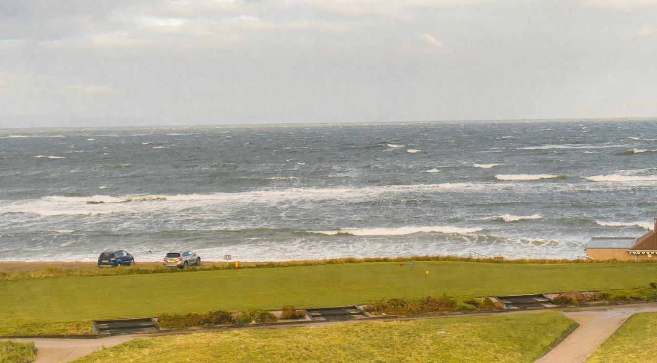 Poseidon'S Inn Lossiemouth Exterior photo